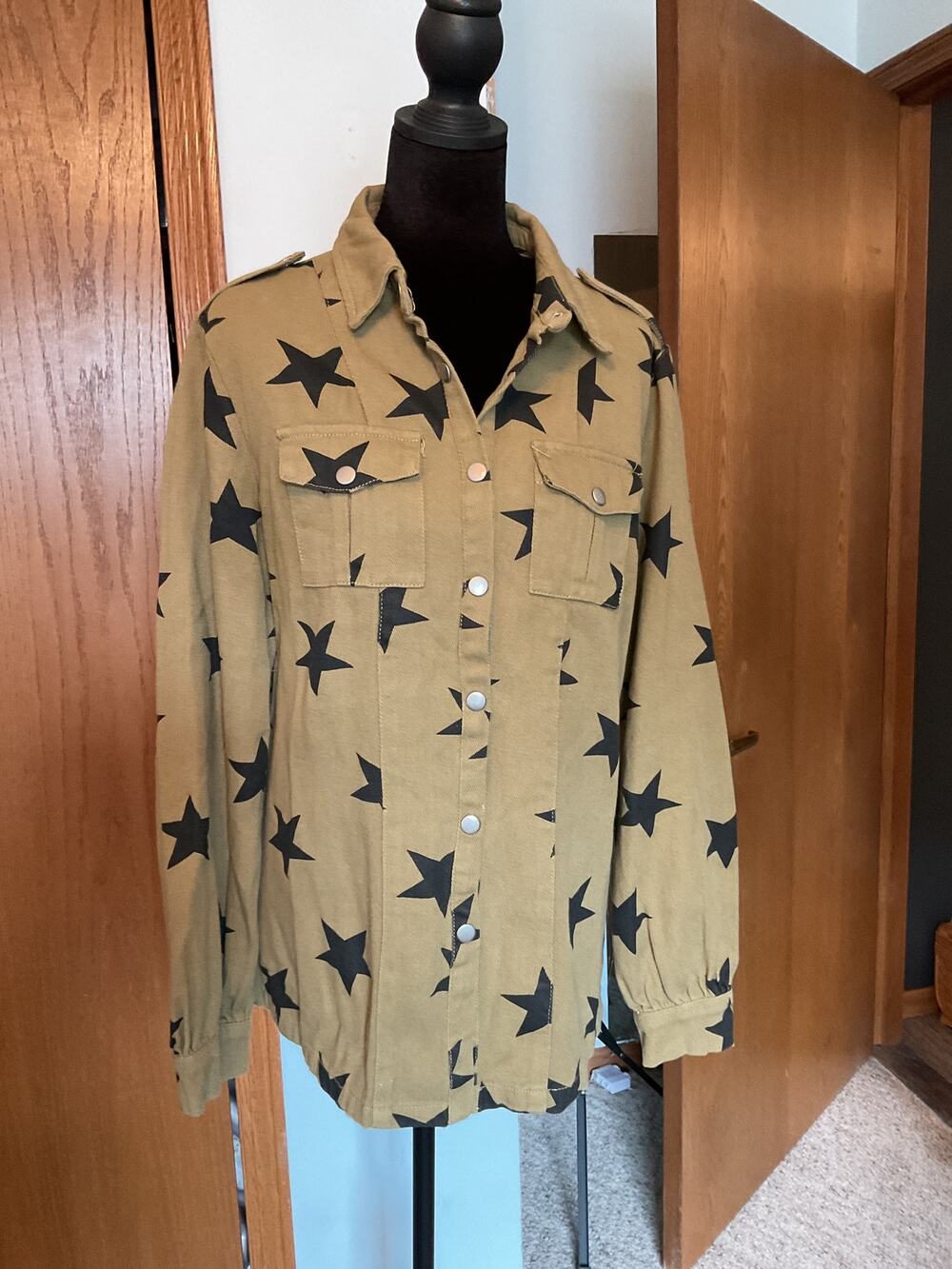 Macaron Star Print Utility Shacket Jacket - Olive Green & Black - Size M